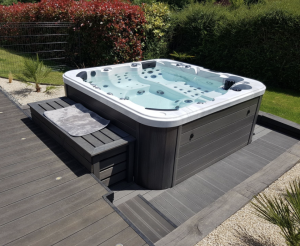 Jacuzzi extérieur
